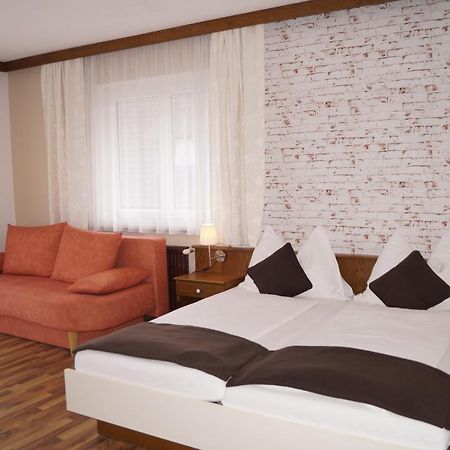 Pension Dobernig - Contactless Check In/Stay Klagenfurt am Woerthersee Exteriör bild